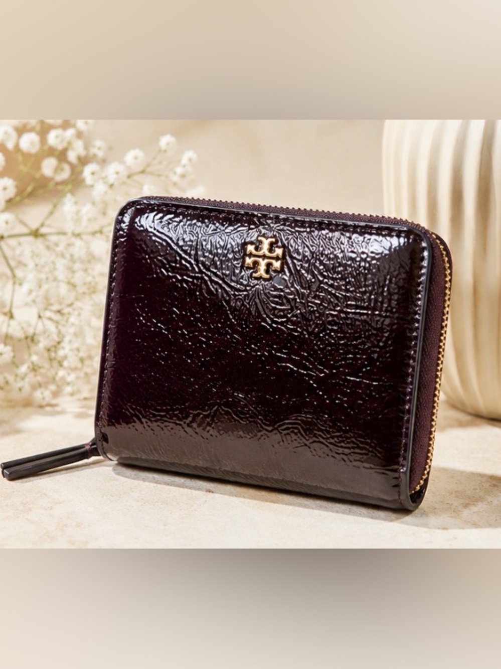 NWT Tory Burch Emerson Crinkle Patent Leather Bi-Fold Wallet Agnello Burgundy